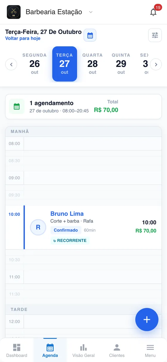 Agenda do barbeiro no celular, barbearia fictícia: terça-feira, 27 de outubro, com um atendimento de corte e barba às 10:00 com o selo RECORRENTE