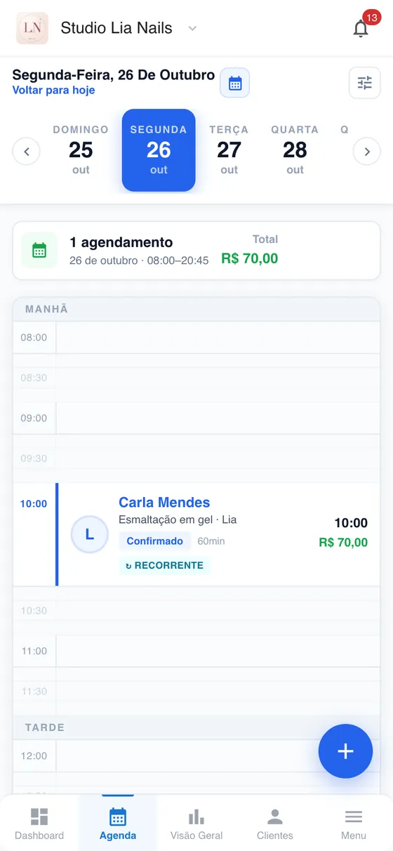 Agenda da profissional no celular, estúdio fictício: segunda-feira, 26 de outubro, com um atendimento de esmaltação em gel às 10:00 com o selo RECORRENTE