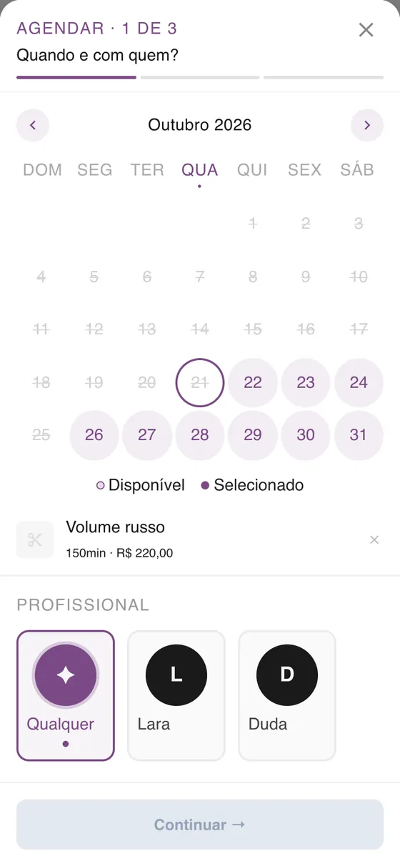 Etapa de escolha do dia e da profissional: calendário de outubro com dias disponíveis, serviço volume russo de 150 minutos e opções Qualquer, Lara e Duda